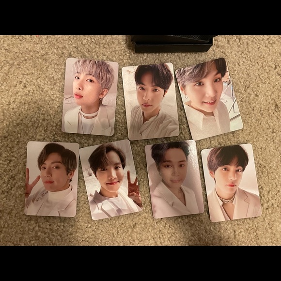 BTS Official ARMY Rings With Photocards - Picture 8 of 8